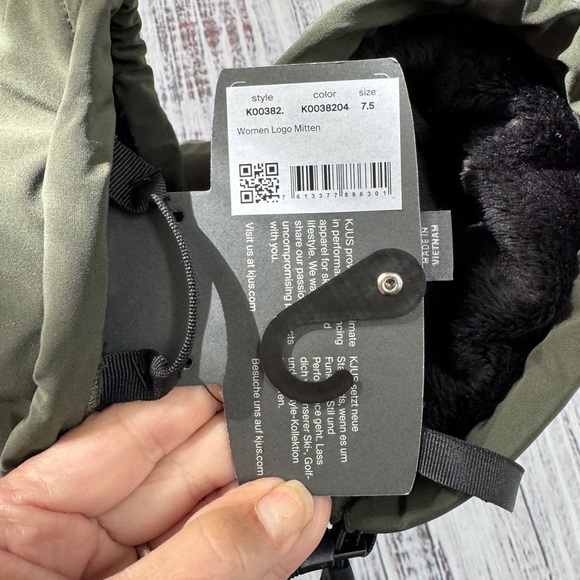 KJUS Women's Olive Green Mittens - Picture 3 of 5